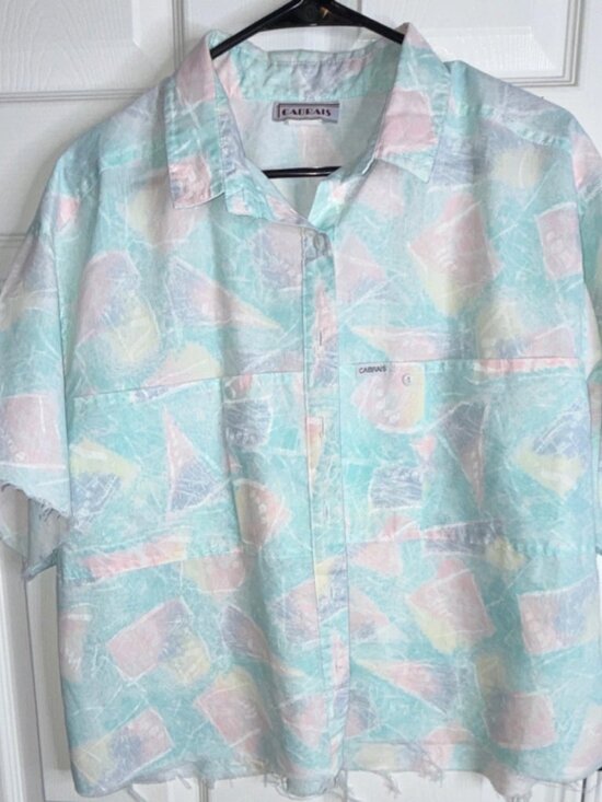 Cabrais Other - Cabrais Crop  Multicolor Abstract Collared Short Sleeve Button-Up Shirt L/XL